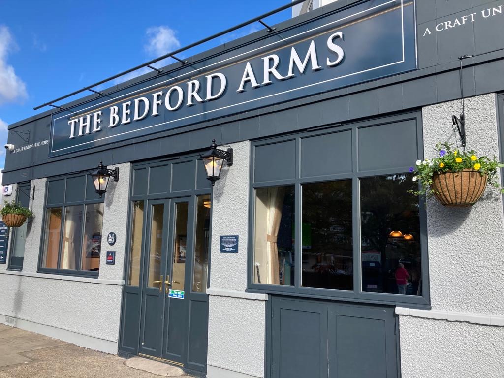 Kick Off At The Bedford Arms On Dawes Road, Fulham - London TV